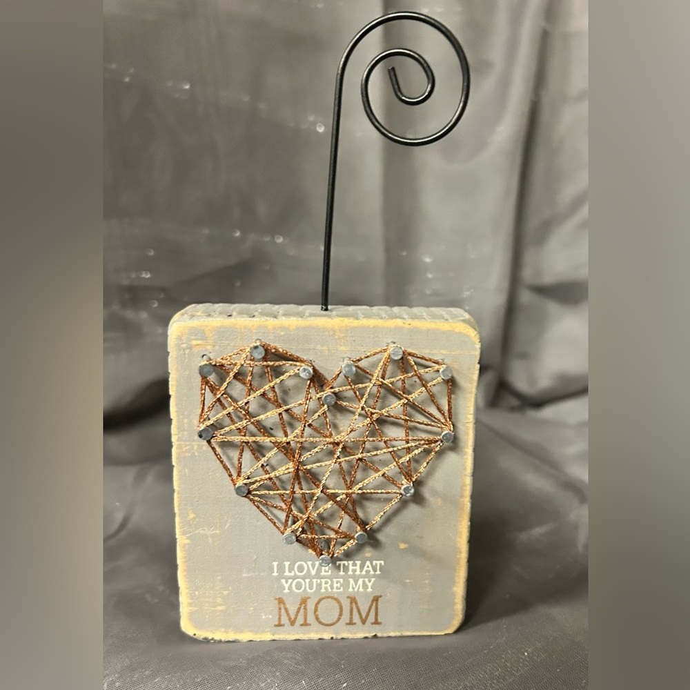 Francesca’s wooden mom string art heart picture holder
